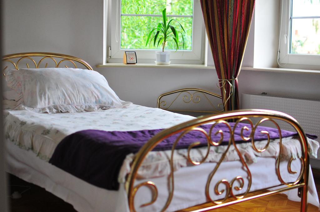 Hotel Villa Hubertus Kutno Rum bild